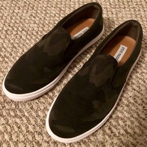 Steve Madden Camo Slip On Shoes